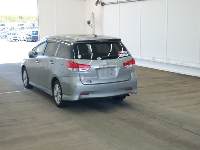 TOYOTA WISH 2009