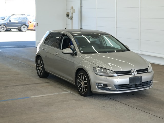 VOLKSWAGEN GOLF 2014