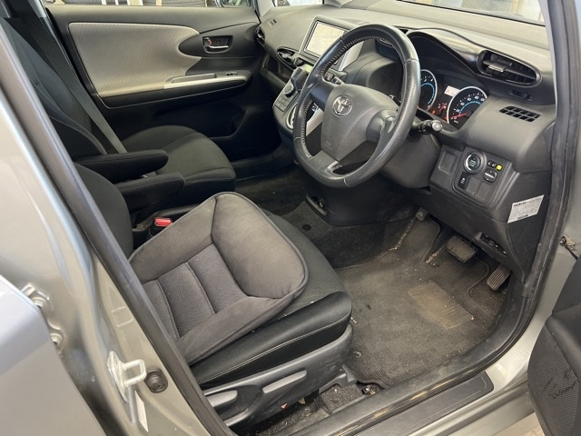 TOYOTA WISH 2009