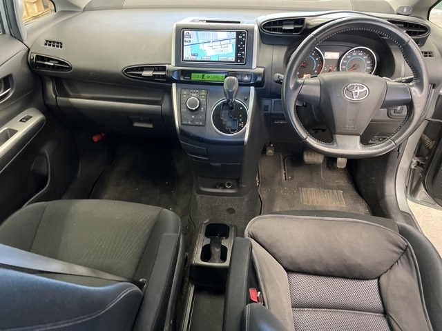 TOYOTA WISH 2009