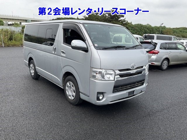 TOYOTA HIACE VAN 2016
