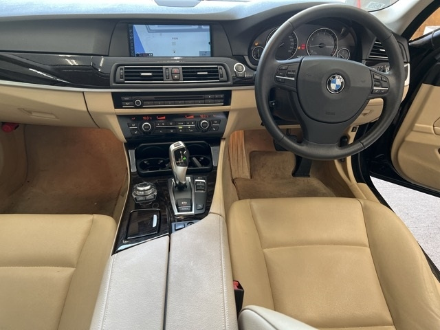 BMW 5 SERIES 2012