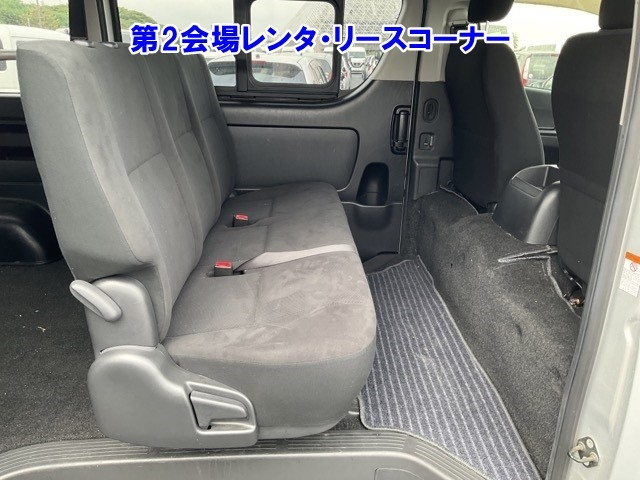 TOYOTA HIACE VAN 2016