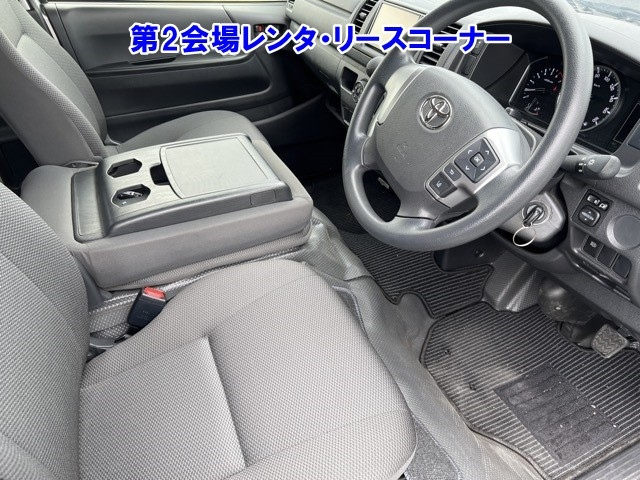 TOYOTA HIACE VAN 2020
