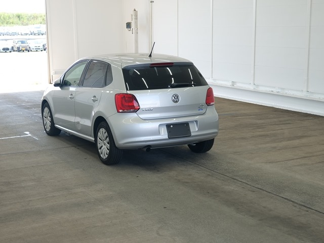 VOLKSWAGEN POLO 2013