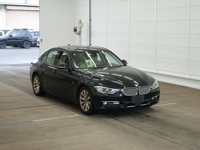 BMW 3 SERIES 2012