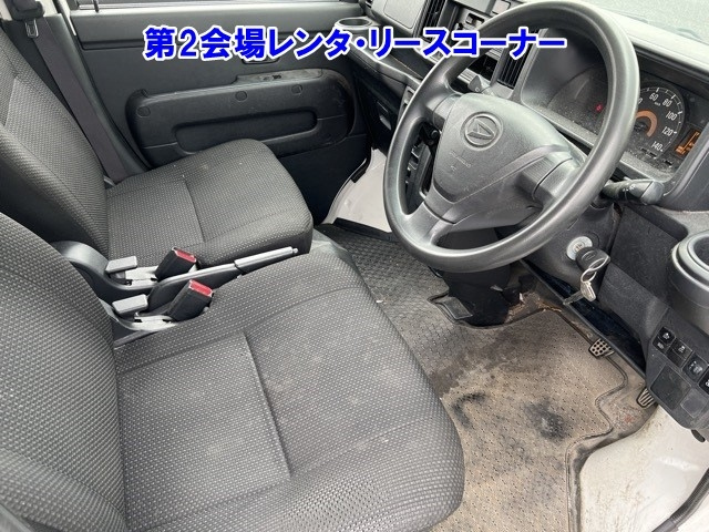 DAIHATSU HIJET VAN 2019