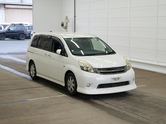 TOYOTA ISIS 2012
