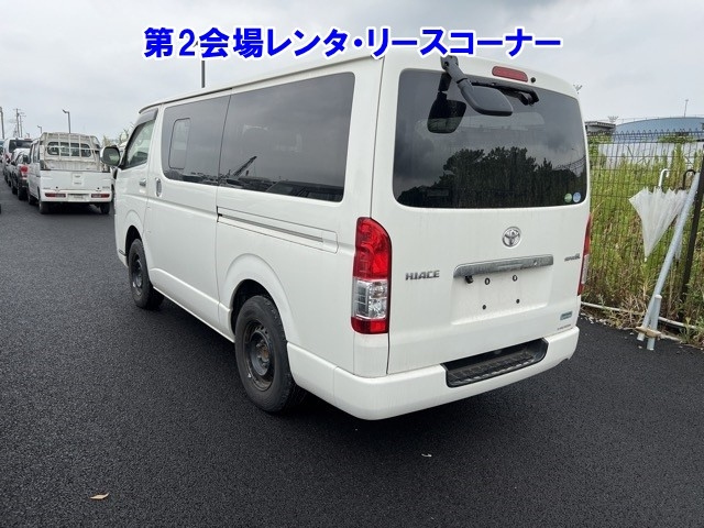 TOYOTA HIACE VAN 2020