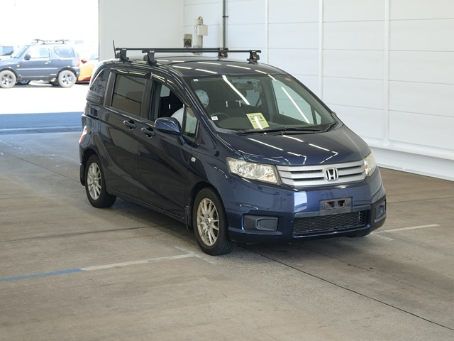 HONDA FREED 2010