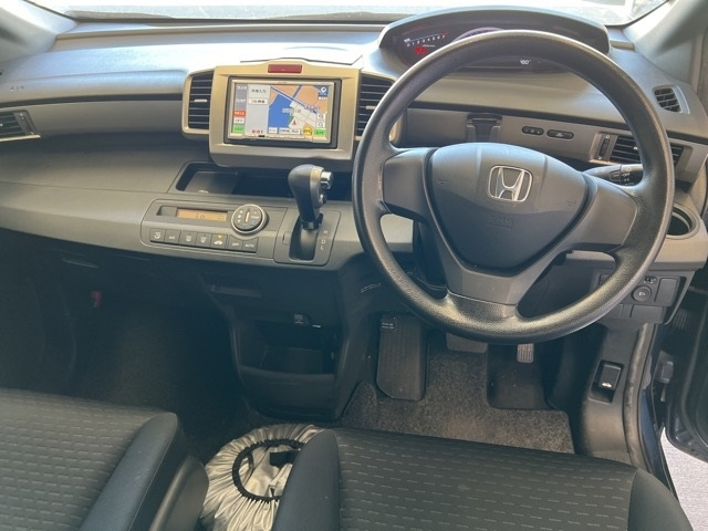 HONDA FREED 2010