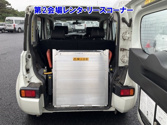 NISSAN CUBE 2012