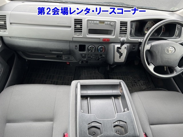 TOYOTA HIACE VAN 2011