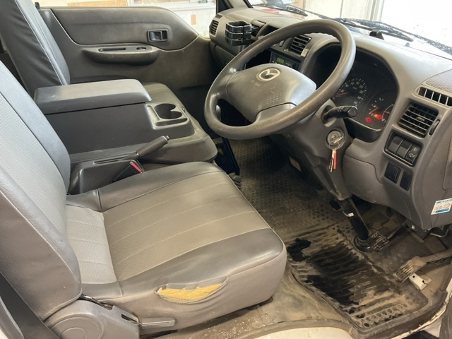 MAZDA BONGO VAN 2015
