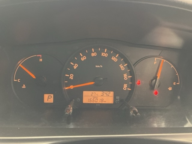 TOYOTA HIACE VAN 2015