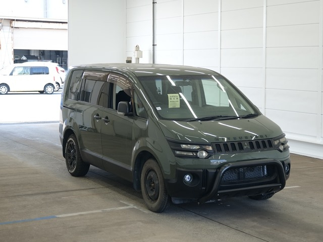 MITSUBISHI DELICA D5 2013
