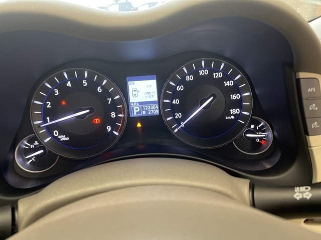 NISSAN FUGA 2013