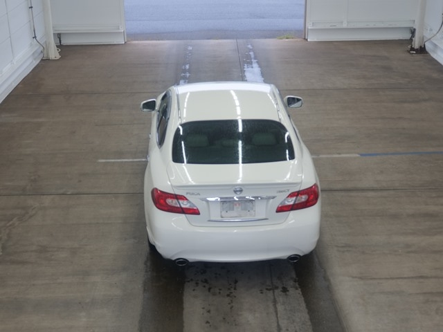 NISSAN FUGA 2013