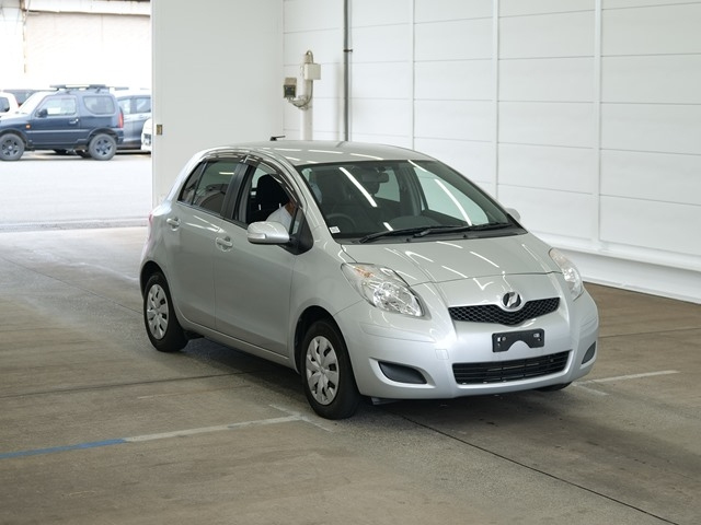 TOYOTA VITZ 2009