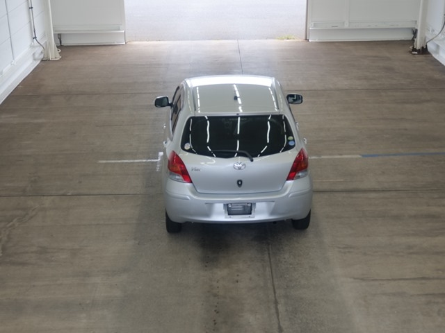 TOYOTA VITZ 2009