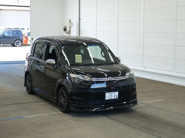 TOYOTA SPADE 2016