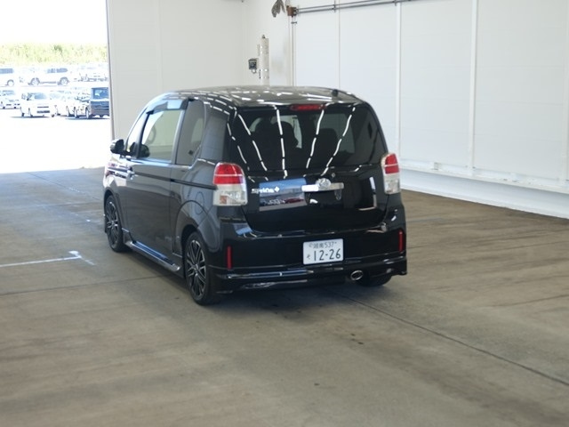 TOYOTA SPADE 2016