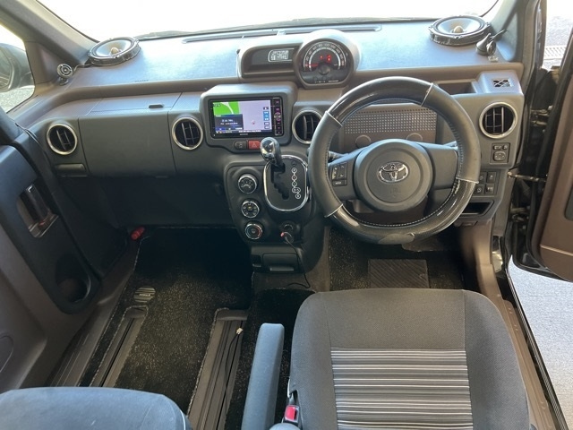 TOYOTA SPADE 2016