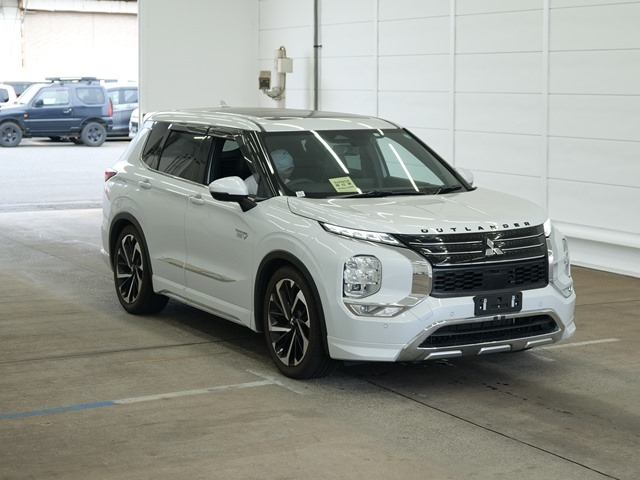 MITSUBISHI OUTLANDER PHEV 2023