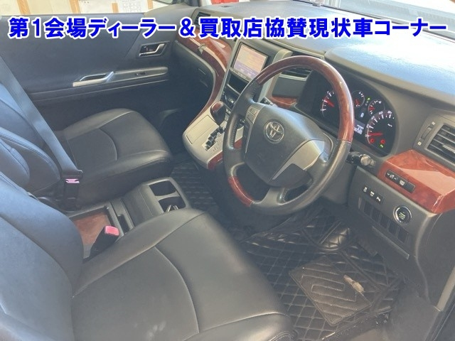 TOYOTA ALPHARD 2011