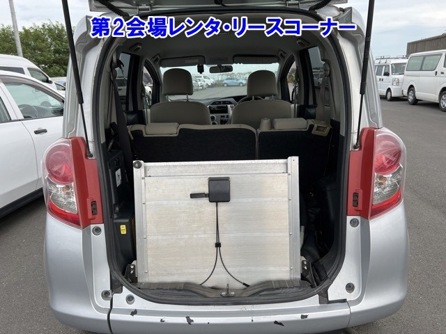 TOYOTA RACTIS 2010