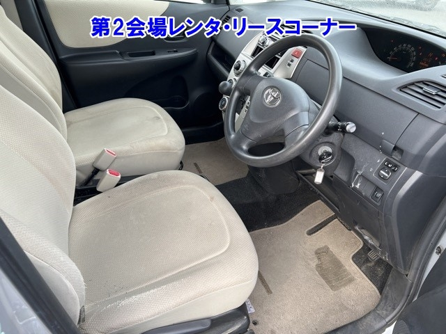 TOYOTA RACTIS 2010