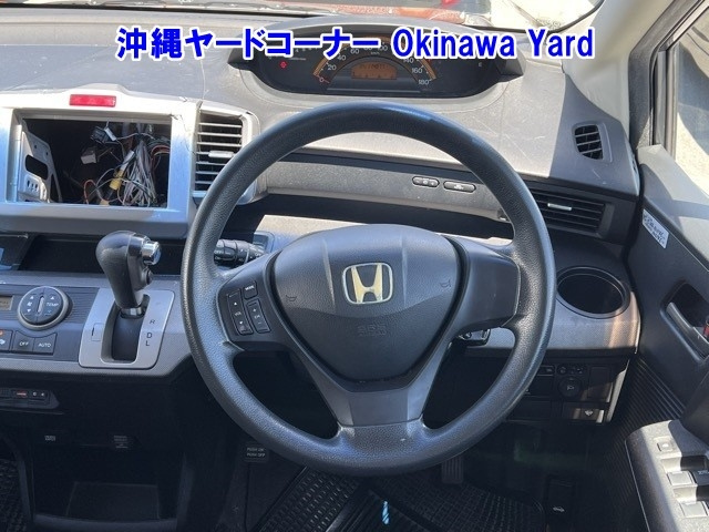 HONDA FREED 2010