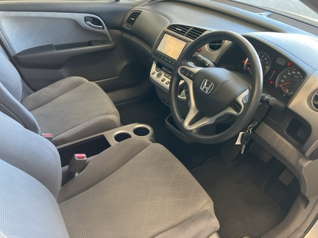 HONDA STREAM 2010