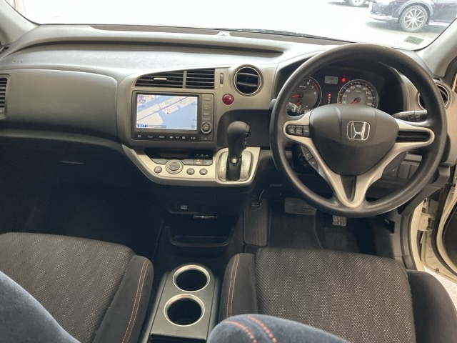 HONDA STREAM 2009