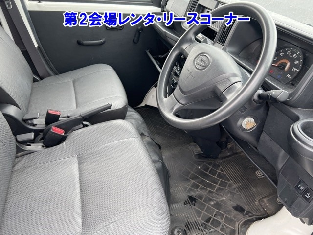 DAIHATSU HIJET VAN 2019