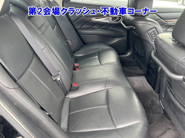 NISSAN FUGA 2013