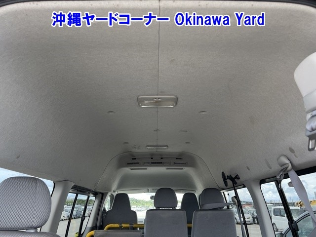 TOYOTA HIACE VAN 2008