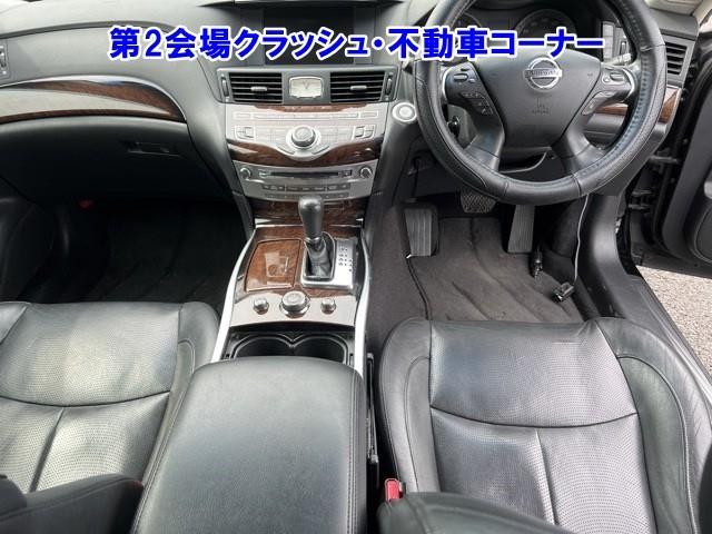 NISSAN FUGA 2013