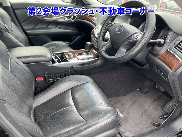 NISSAN FUGA 2013