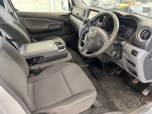 NISSAN CARAVAN VAN 2014