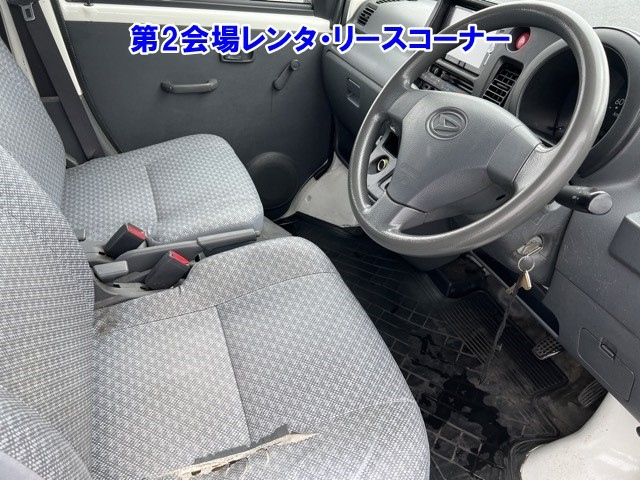 DAIHATSU HIJET VAN 2017