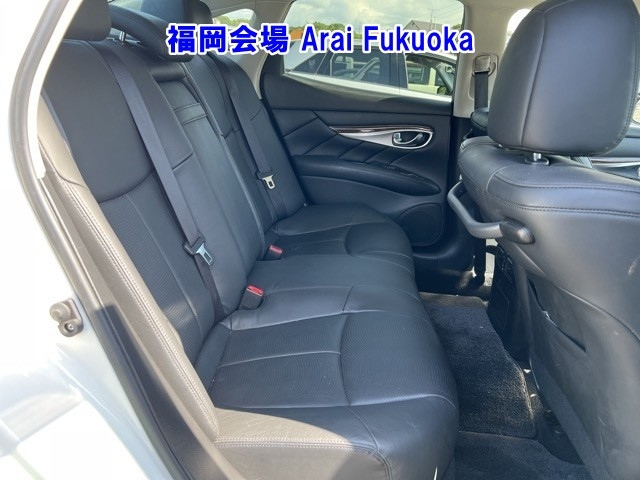 NISSAN FUGA 2018