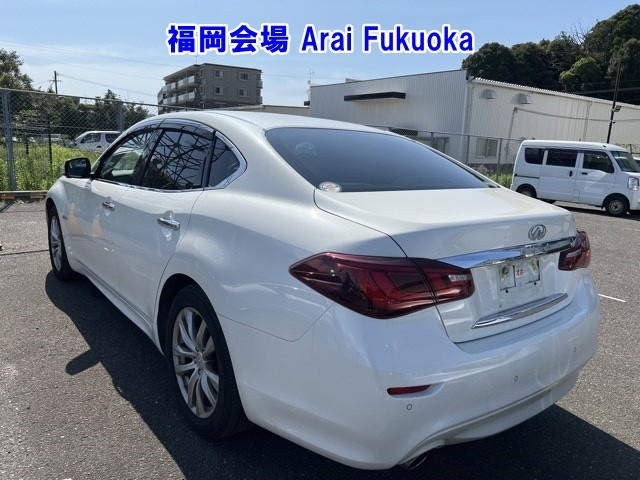 NISSAN FUGA 2018