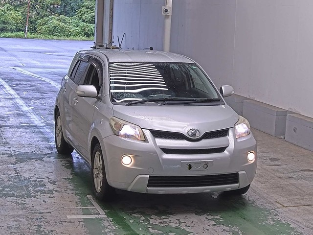 TOYOTA IST 2009