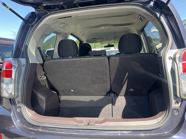 TOYOTA SPADE 2012