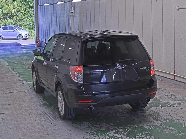 SUBARU FORESTER 2010