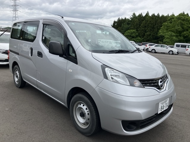 NISSAN NV200 2020