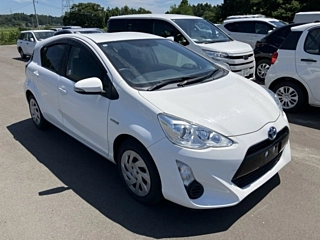 TOYOTA AQUA 2016