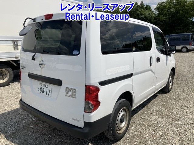 NISSAN NV200 2020