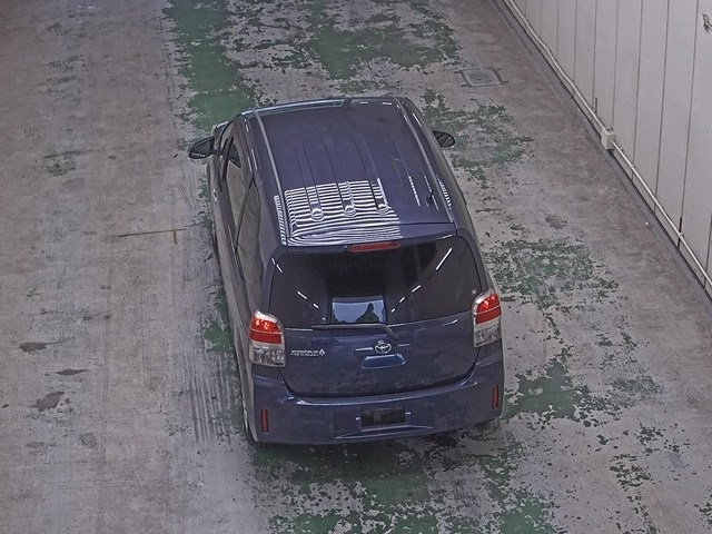 TOYOTA SPADE 2013